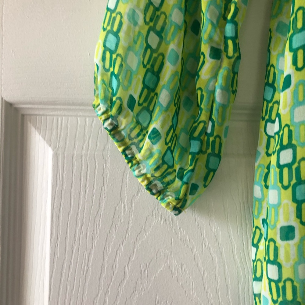 Banana Republic Geometric Green Printed Babydoll Blouse Sz XS - Picture 3 of 4